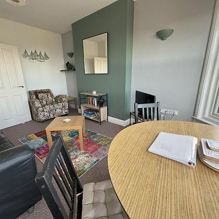 Seabreeze Apartment Eastbourne Exteriör bild