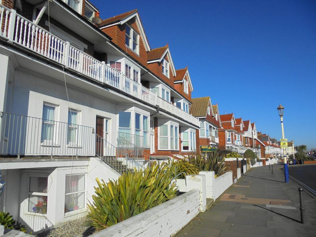 Seabreeze Apartment Eastbourne Exteriör bild